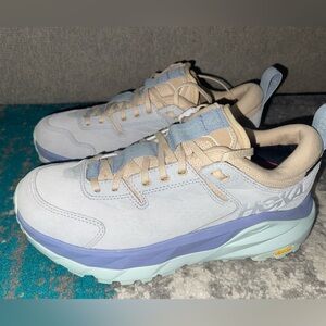 Unisex Hoka Kaha / size W8 & M7